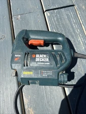 BLACK & DECKER VARIABLE SPEED JIG SAW CORDED JS200 Body Only