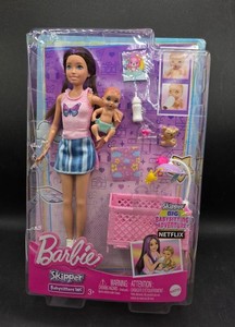 Barbie Skipper Babysitters Inc Playset con Muñeca, Carrito, Muñeca Bebé y 5 Accesorios, Remueva