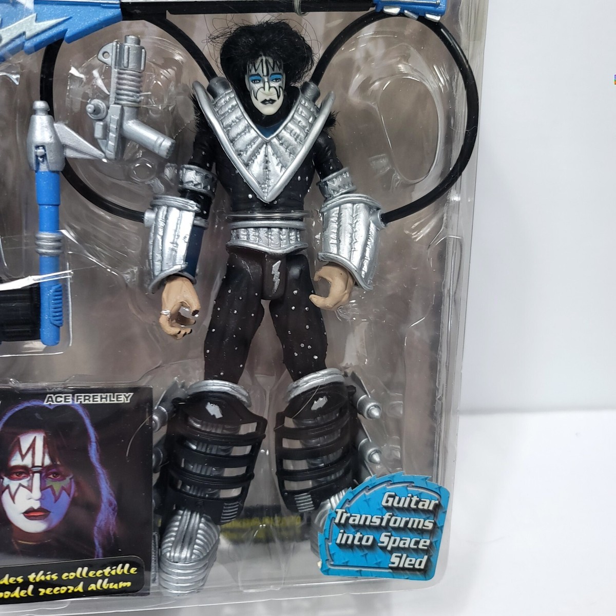 特撮 1997 - McFarlane - KISS - Ace Frehley : Space Ace - Ultra Action Figure - 7 Inches - With Guitar Transforms to Space Sled &amp; Letter S - $_12.JPG?set_id=880000500F