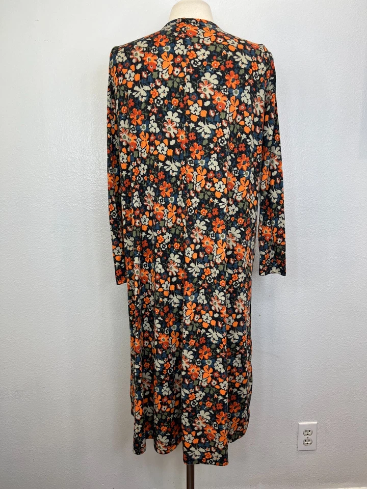 Cárdigan Plumero Lularoe Sarah Gris Multicolor Floral con Bolsillos Talla M Foto 4 de 4
