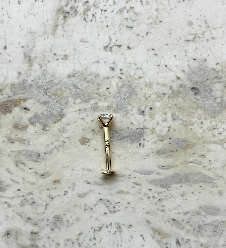 Alfiler de nariz solitario de diamantes naturales redondos de 3 mm diario de 18 g de oro amarillo sólido de 14 k Foto 2 de 4