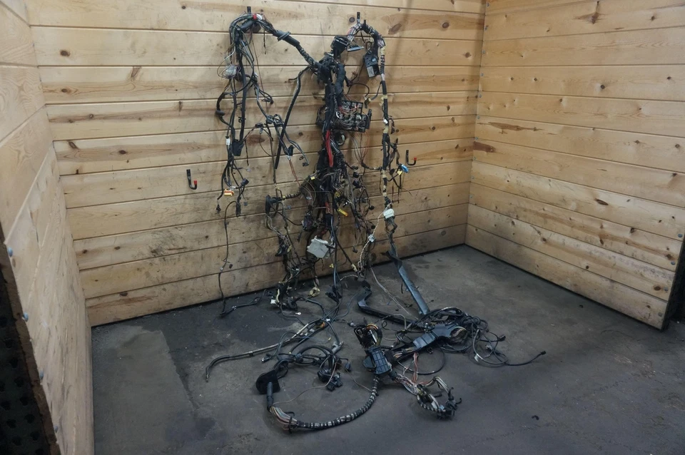 Arnés de cables de la carrocería del chasis principal OEM 99662204700 Porsche 911 Turbo 996 1999-04 Foto 2 de 4