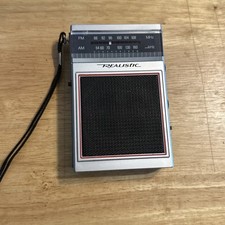 Vintage Radio Shack REALISTIC Hand Held Portable AM-FM Radio 12-719 WORKS