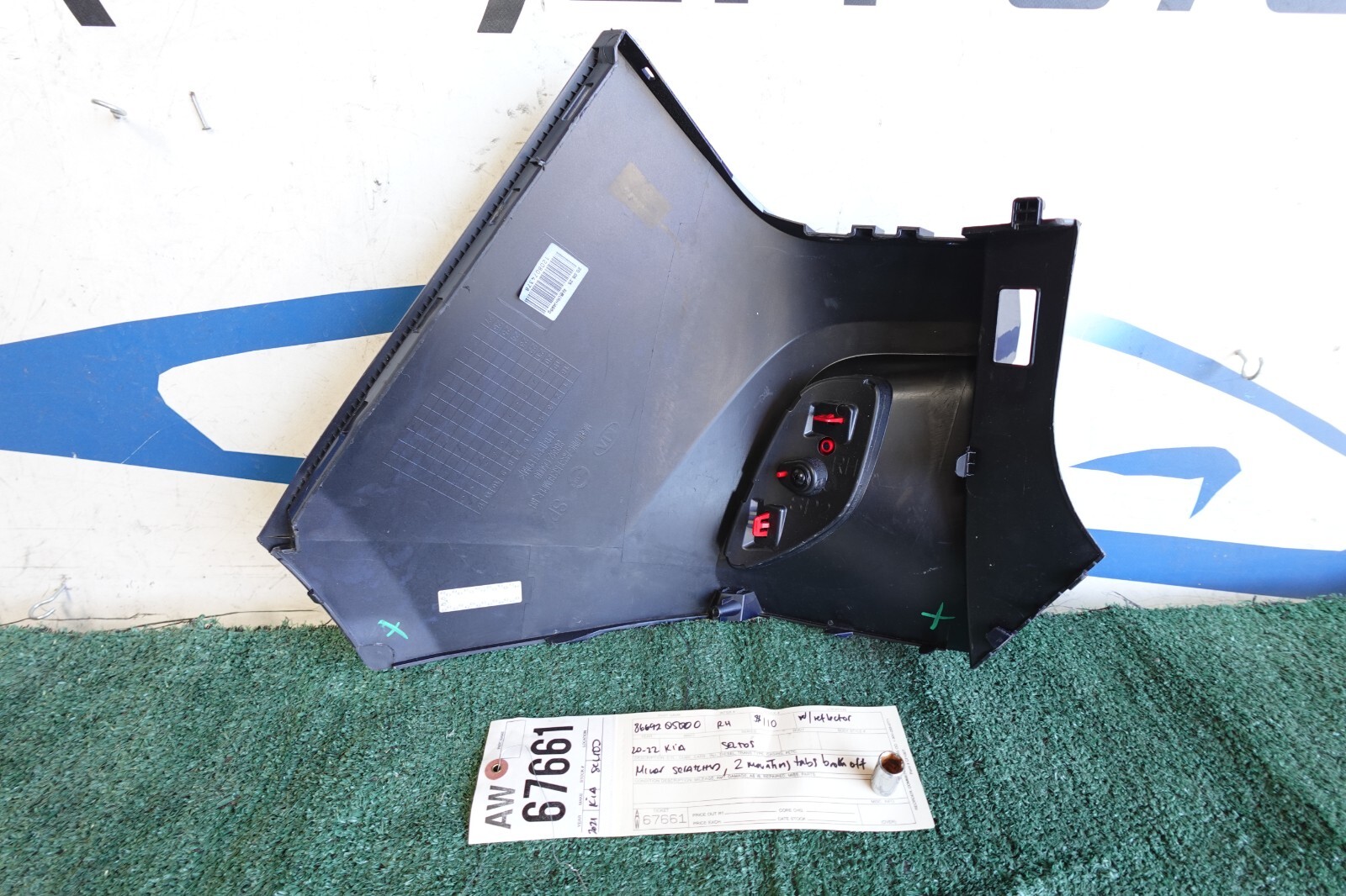 2020 2021 2022 KIA SELTOS RIGHT REAR BUMPER UPPER CORNER PIECE OEM AW67661