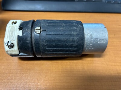 Fiche électrique Hubbell HBL3765C Twist-Lock 50A 600V - Connecteur Verrouillable 3 Pôles 4 Fils