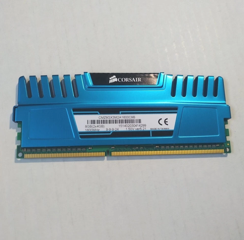 CORSAIR VENGEANCE 16GB KIT 4x4GB DDR3 1600MHZ CMZ16GX3M4A1600C9B GAMING Ram DIMM - Image 3 of 4
