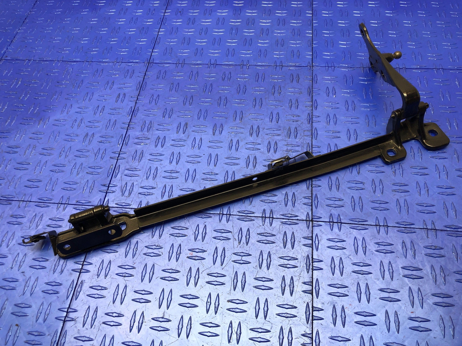 2014-2020 BMW I8 FRONT RIGHT UPPER DOOR HINGE 7312702 OEM 2015 2016 2017 2018