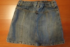 Gymboree denim skirt Size 6. Two pockets.