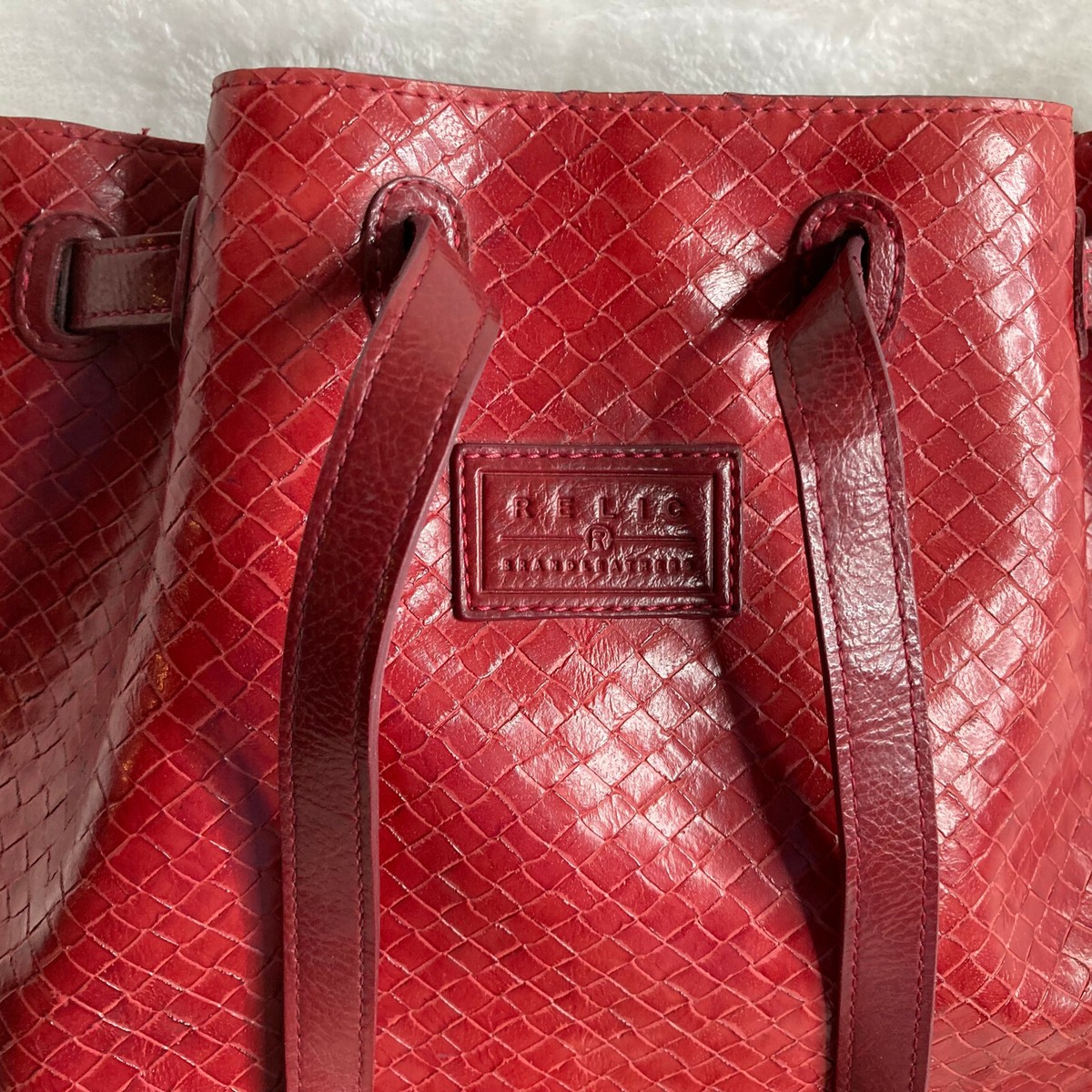Relic leather bucketbag Cinch Backpack leather The Cinch Top Bucket Bag – Smith + Trade Mercantile main image 4