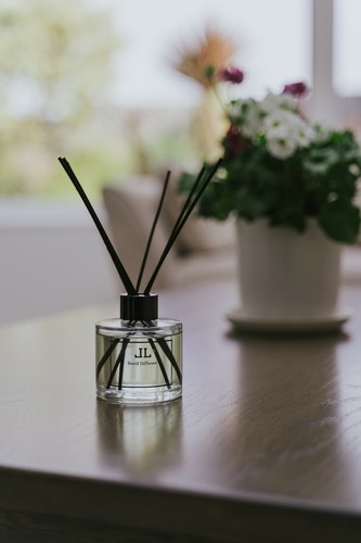 Snowflake Sparkle Christmas Reed diffuser - Picture 8 of 11
