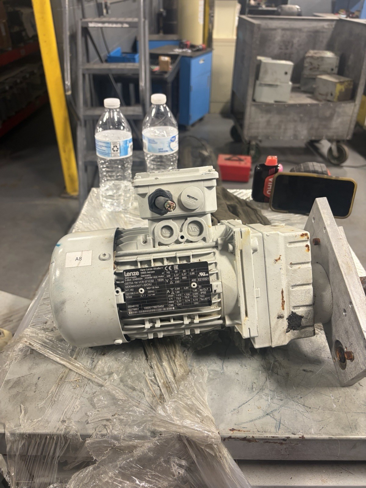 Lenze 3 MOT Motor/Gearbox GST04-1M MDEMAXX071-32COU VCR 071C32 USED
