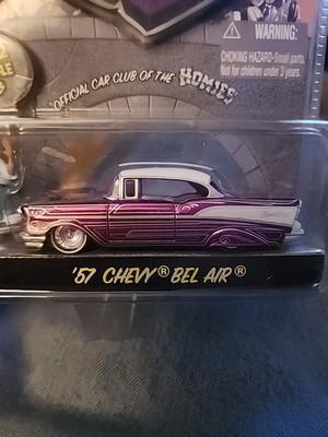 Jada Toys Homie Rollerz '57 Chevy Bel Air w/Sad Boy & Popo Figures