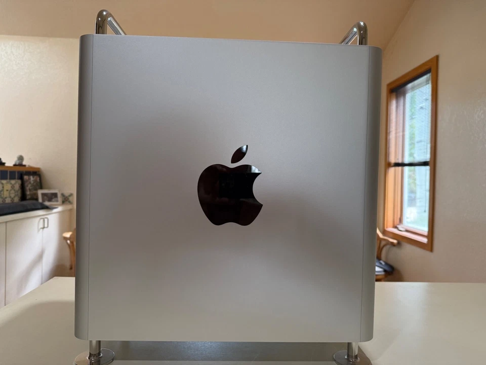 2023 APPLE MAC PRO M2 ULTRA 1TB SSD 64GB RAM 24-CORE CPU 60-CORE GPU + APPLECARE - Image 4 of 4