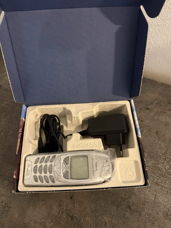 Nokia 6310i Silber mit Logo Mercedes Benz OVP Top Zustand - Bild 3 von 4