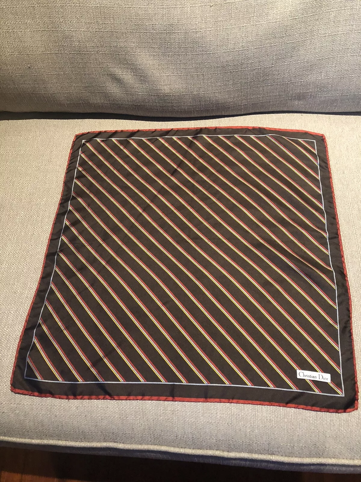 Foulard vintage Christian Dior 100% soie roulé main
