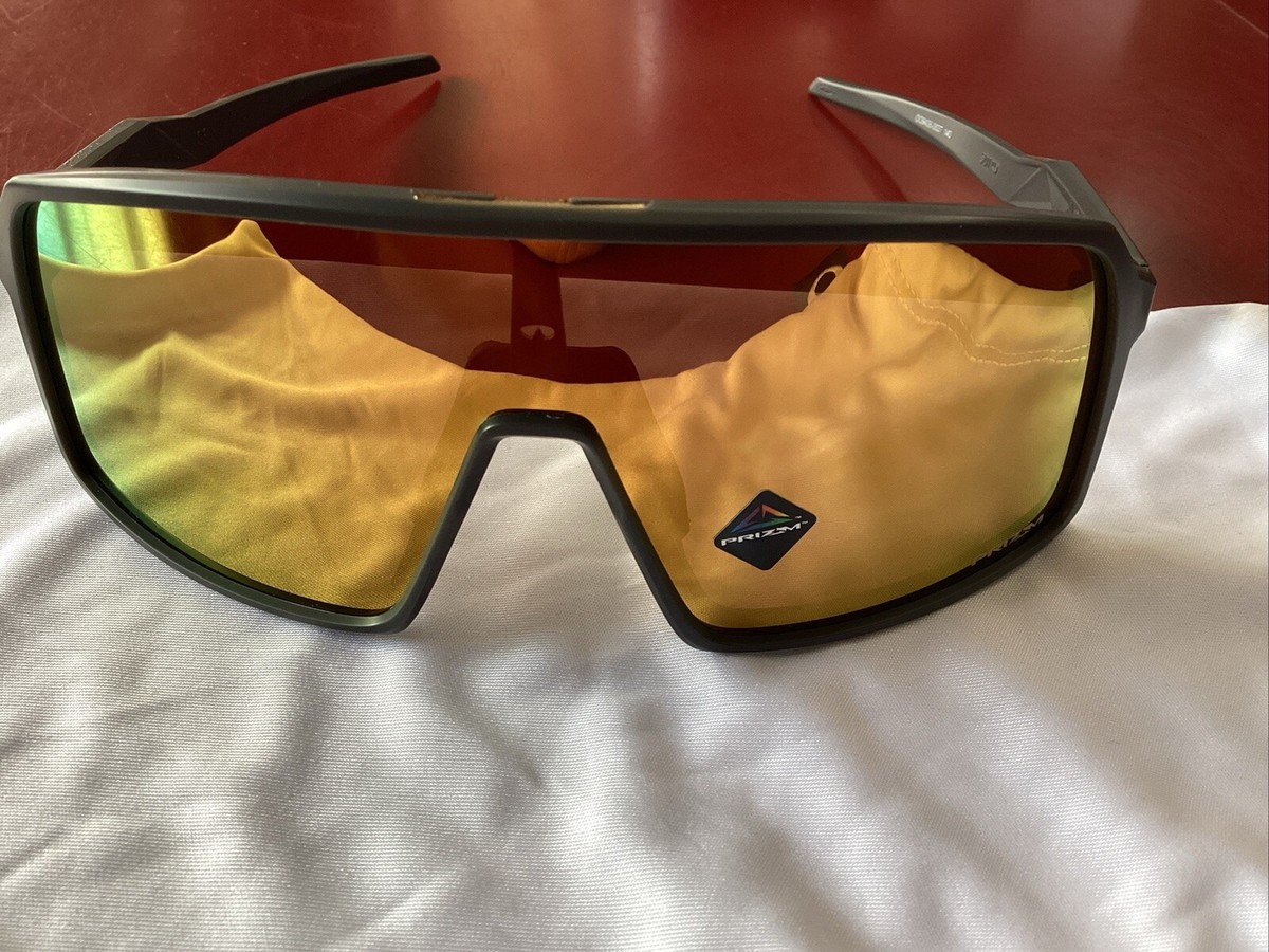 OAKLEY SUTRO Matte Carbon Black Frames PRIZM ROAD 24K Gold OAKLEY SUTRO Matte Carbon Black Frames PRIZM ROAD 24K Gold