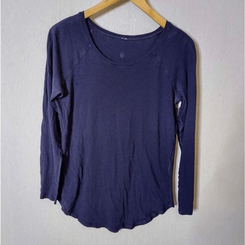 Lululemon Women's Long Sleeve Crewneck tshirt top Medium