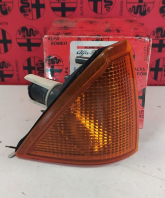 ALFA ROMEO 75 Genuine Right Hand Front Amber Indicator Lamp ASM  