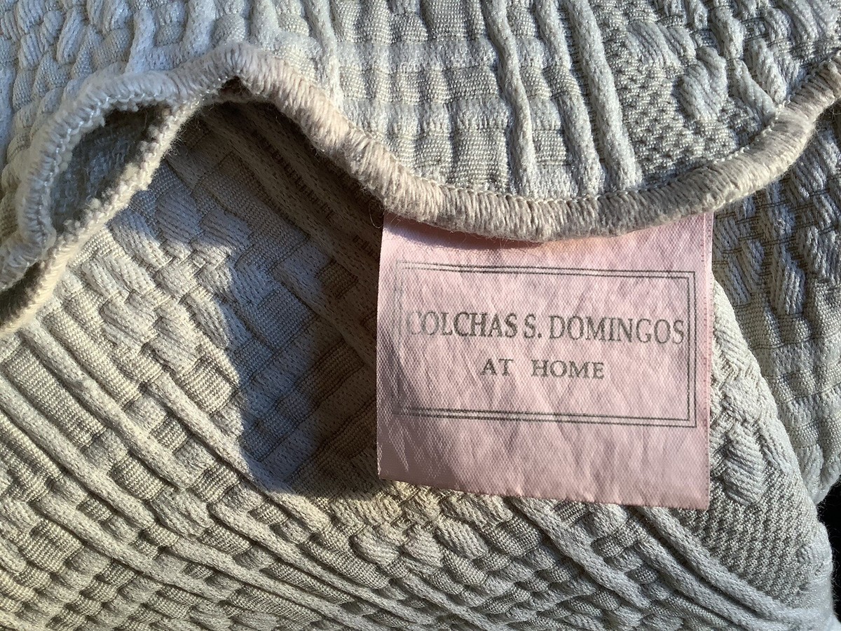 Vtg Colchas Domingo Mattelase Sage Flower Boxes Scalloped