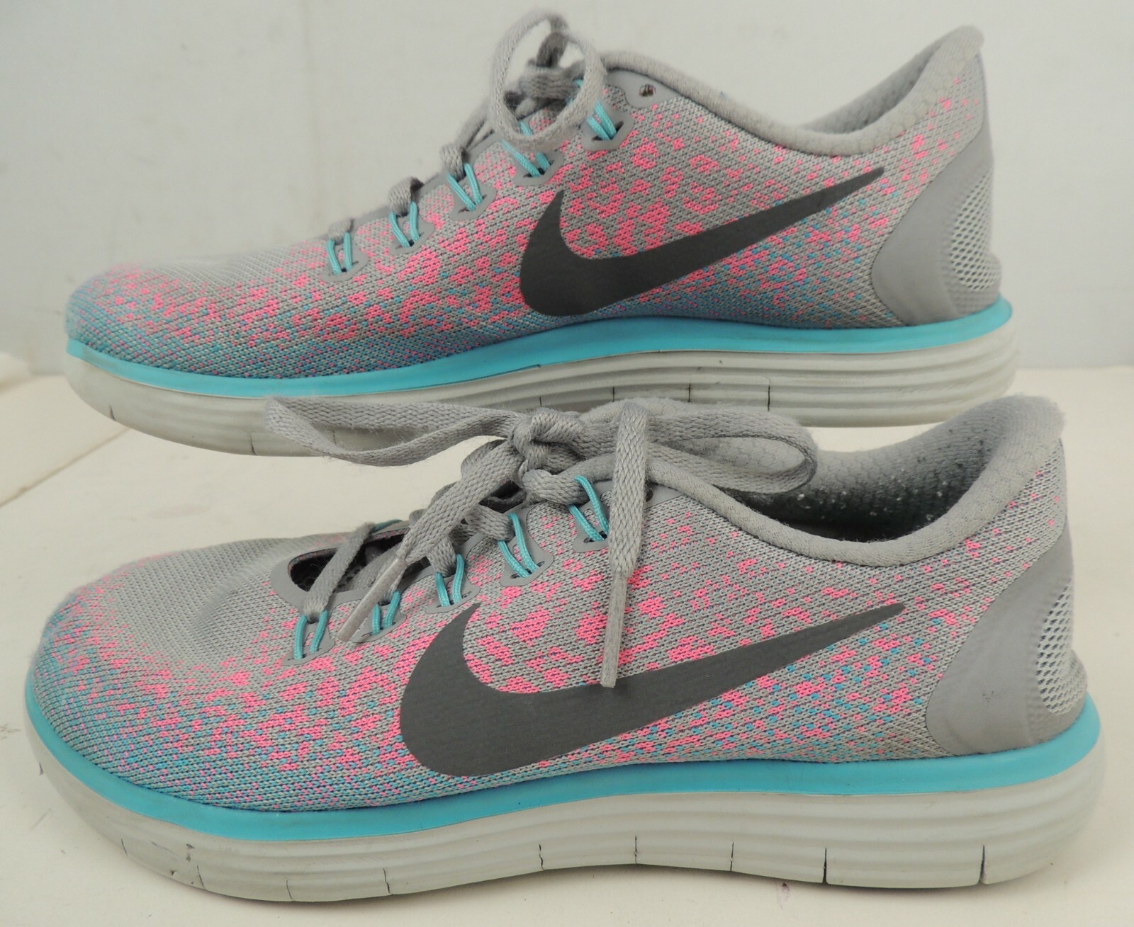 navy women's athletic shoes