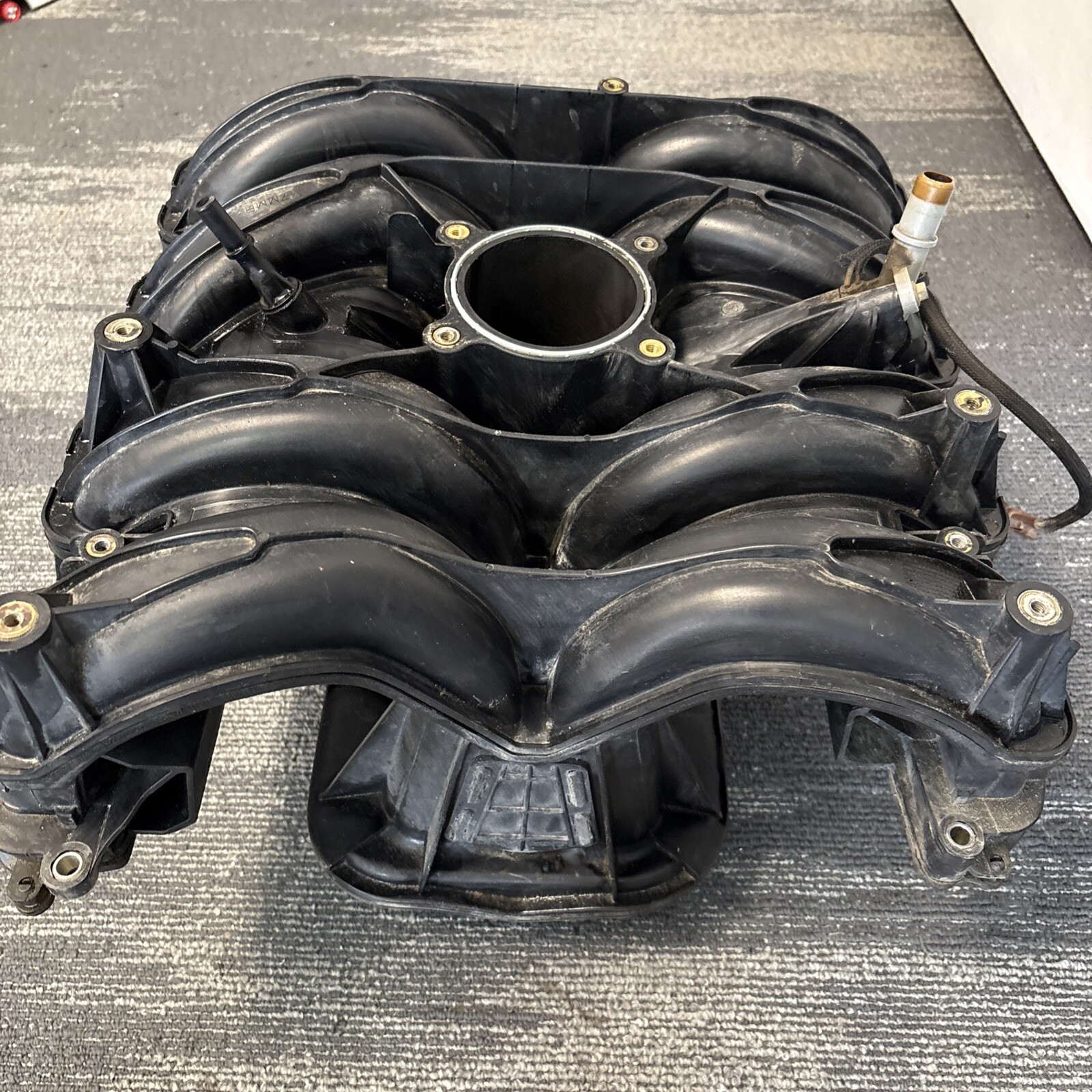 2004-08 F150 EXPEDITION F250 5.4 TRITON 3V INTAKE MANIFOLD OEM