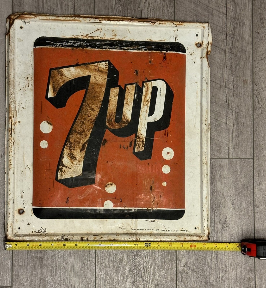 レア！　1952年　セブンアップ　エンボス　看板　7up StoutSign 7 UP Embossed Metal Sign 7up Soda Pop Vintage Steel 1960s