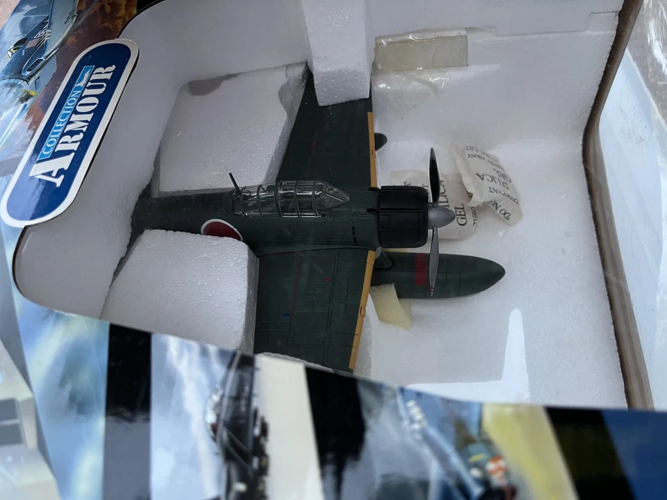 FRANKLIN MINT JAPAN FLOAT PLANE "B11E069", 1:48. - Image 2 of 4