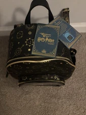 HARRY POTTER WIZARDING WORLD BOOKBAG/ PURSE/BLACK/GOLD