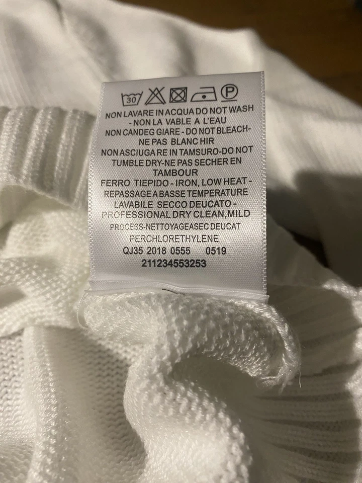 Suéter blanco recortado Miu Miu con logotipo negro. Talla pequeña Foto 4 de 4