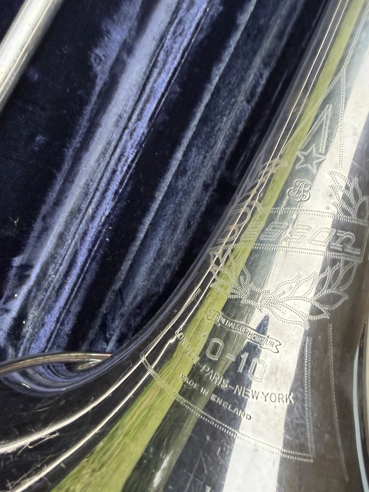 Trombone baixo Besson 10-10 válvula rotativa única feito na Inglaterra veja fotos!! - Imagem 2 de 4