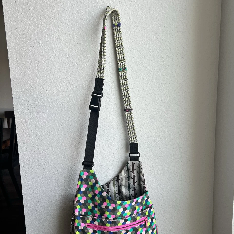 Bolso Bandolera Mensajero Kavu Para Mujer Cuerda Colorido con Cremallera Foto 3 de 4