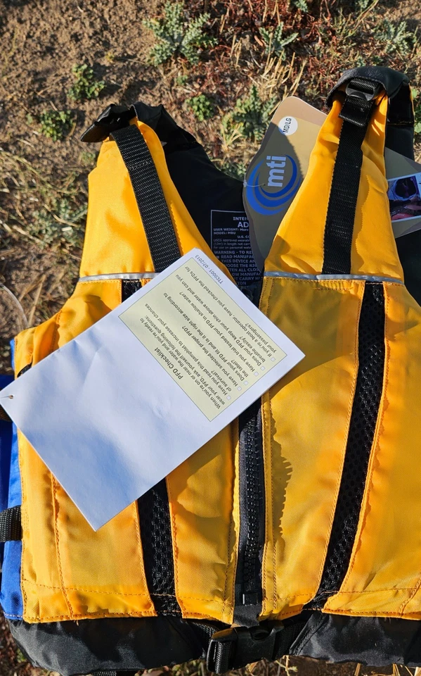 Set of 2 Unused MTI Reflex Type III (3) PFD Life Jackets Coast Guard Approved - Image 2 of 4