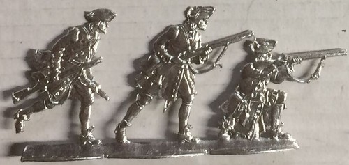 Siete figuras de estaño sin pintar, soldados de estaño - Imagen 8 de 9