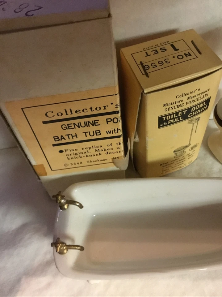 Shackman Porcelain Old Fashioned Tub and Toilet NIB/ Japan Vintage. Fc1 - Image 4 of 4