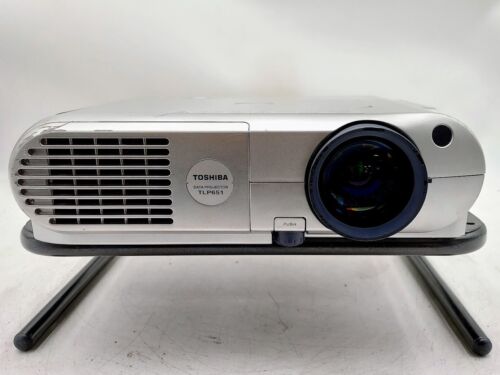 Toshiba TLP651U Toshiba Projector - Picture 2 of 9