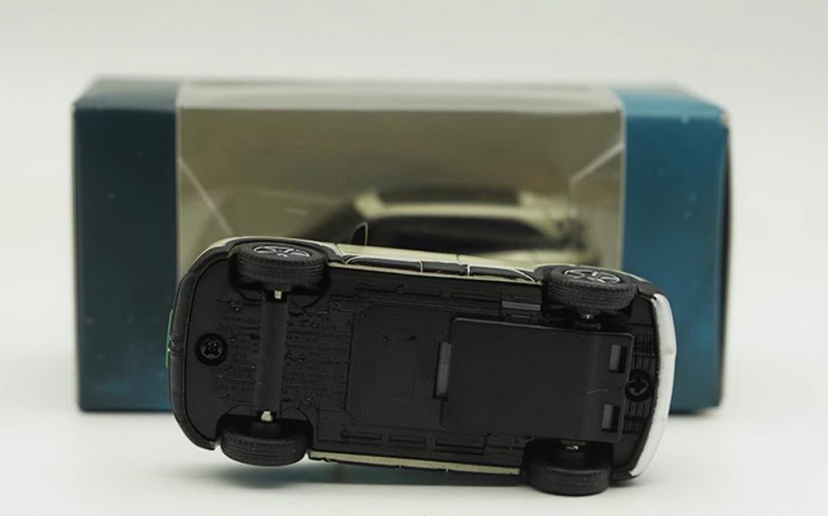 Modellino Auto BYD Yuan UP Scala 1:64 In Pressofuso - Nuovo