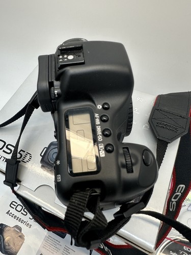 Canon EOS 5D 12.8 MP Digital SLR Camera in Box From Japan W/Canon Flash 300 - Picture 8 of 13