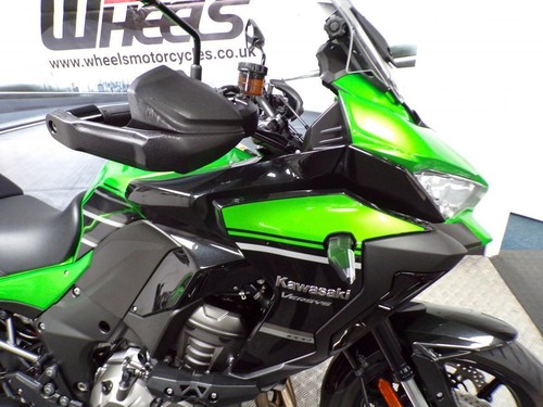 2022 KAWASAKI VERSYS 1000 WITH TOP BOX INCLUDED - Picture 4 of 20