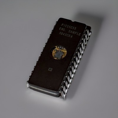 Microchip - PIC16C55 Engineering Sample - DIP28 CERDIP MCU   UV EPROM   NOS
