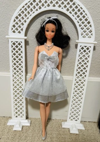 VTG 1970’s MOD BARBIE PJ DOLL SILVER SPARKLE DRESS SHILLMAN OUTFIT -NO DOLL