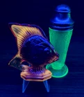 Fenton Amberina Sunfish Angel Fish 2.5" Figurine MCM Cadmium UV Glow Glass