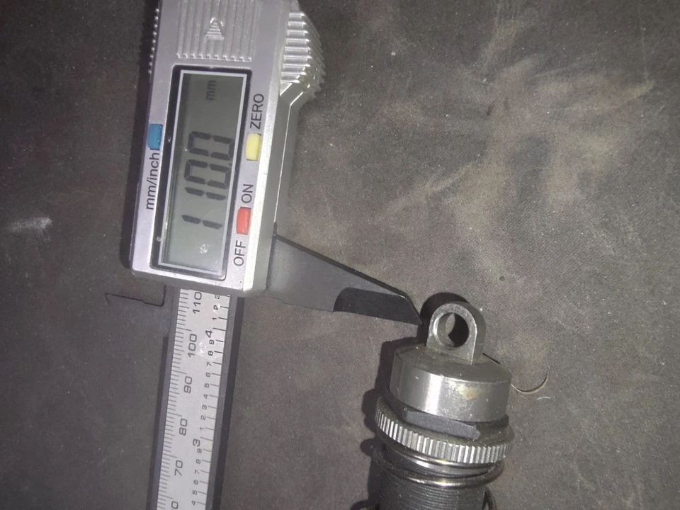 Amortiguadores delanteros Himoto Racing 1/8 camión de combate 110 mm y traseros 120 mm Foto 4 de 4