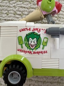 LEGO Batman 7888 Tumbler Joker Ice Cream Surprise Near Complete W/ 2 Minifigs