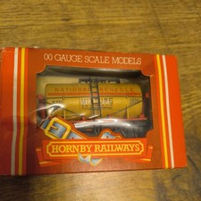 HORNBY BOXED OO GAUGE GOODS WAGON R221 BENZOLE  TANK.