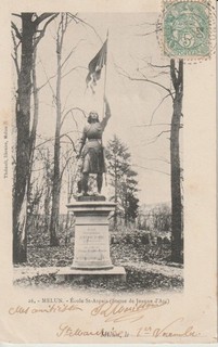 CPA 77 MELUN Ecole St Aspais (Statue de Jeanne d'Arc) 1902