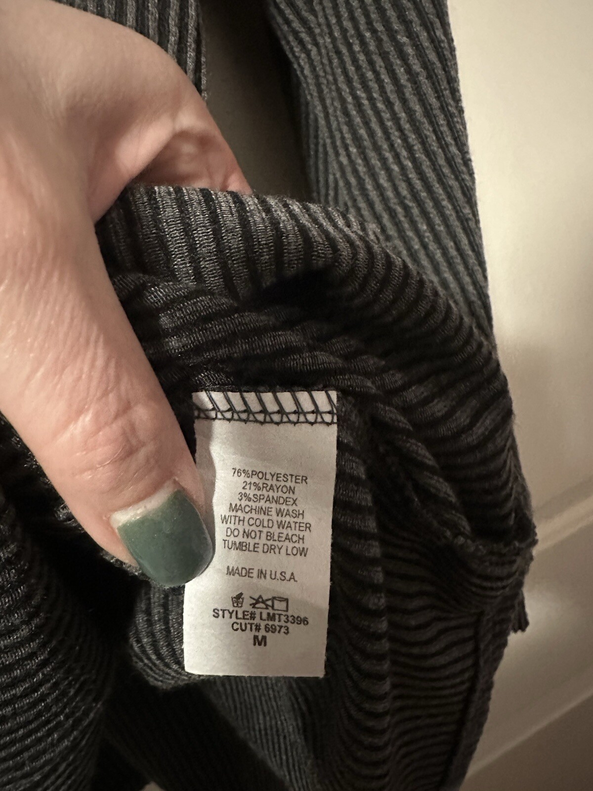 LOVELY MELODY Long Sleeve V-Neck Top - Black - Raised Rib - Brand New!