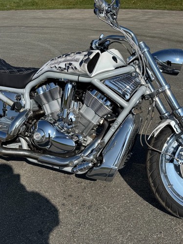 Harley-Davidson V-Rod 1130 VRSCA 2003 Anniversary - Bild 5 von 17