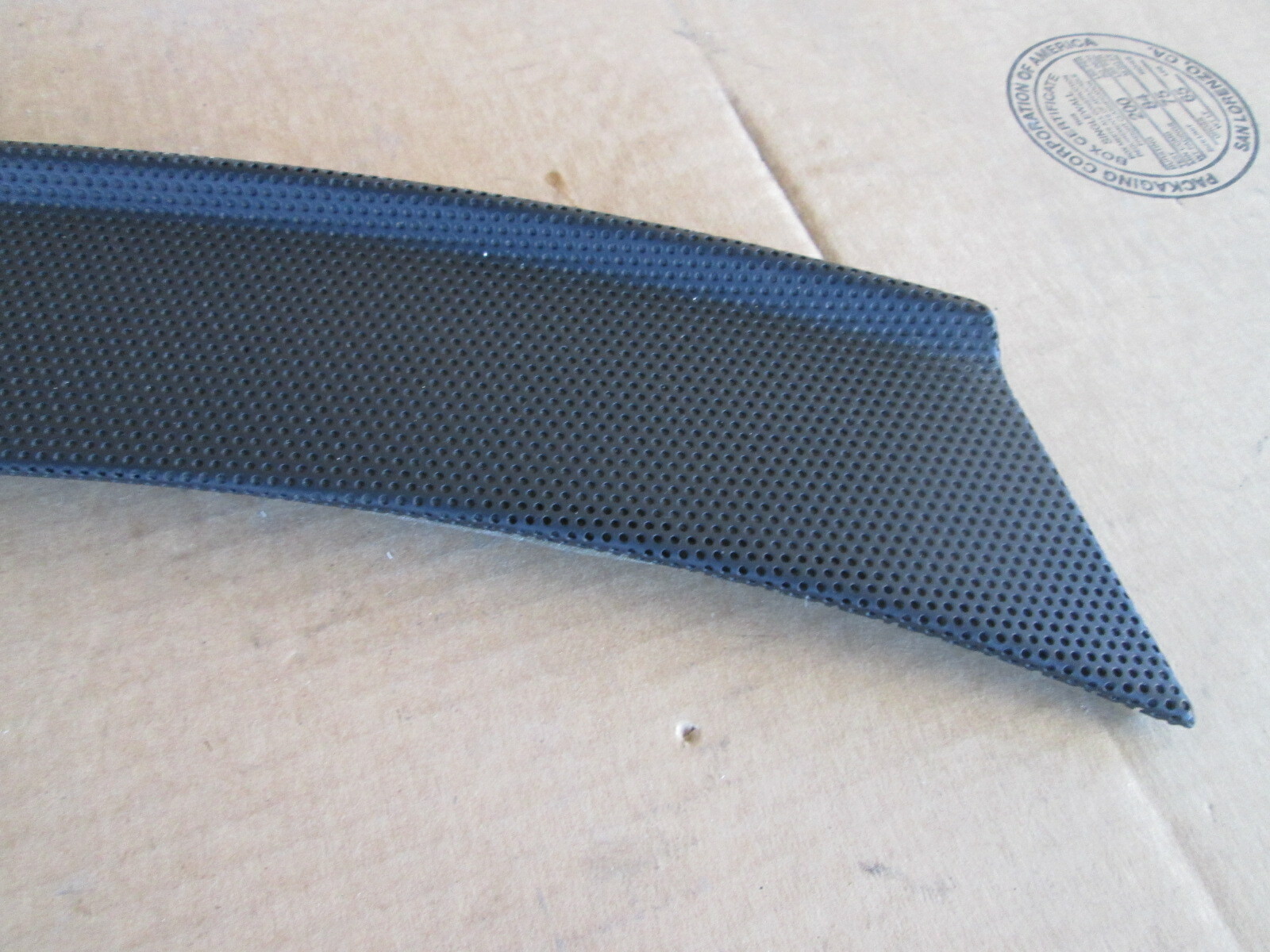 Ferrari California - RH Dash Grille / Vent / Defrost # 80801800