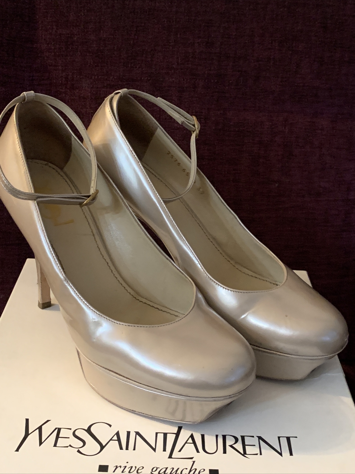 SAINT LAURENT YSL YVES SAINT LA PERLE 75 PUMP SCARPE PLATEAU IN PELLE VERNICIATA 9