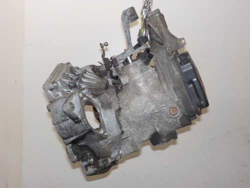Caja de cambios manual Volkswagen Golf MK 2.3 V5 - Imagen 2 de 4